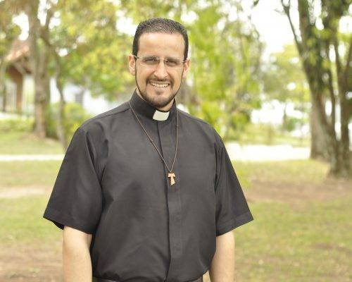 Padre Anderson Marçal